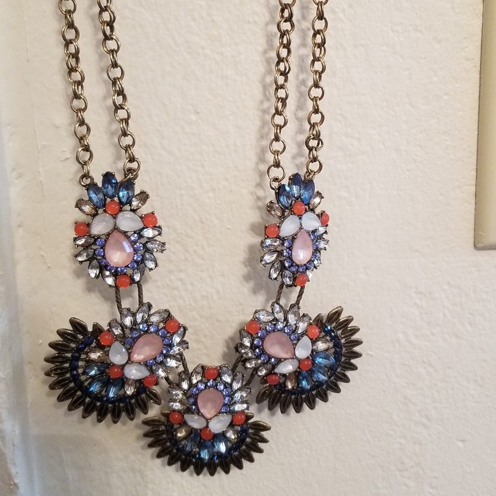 Necklace statement